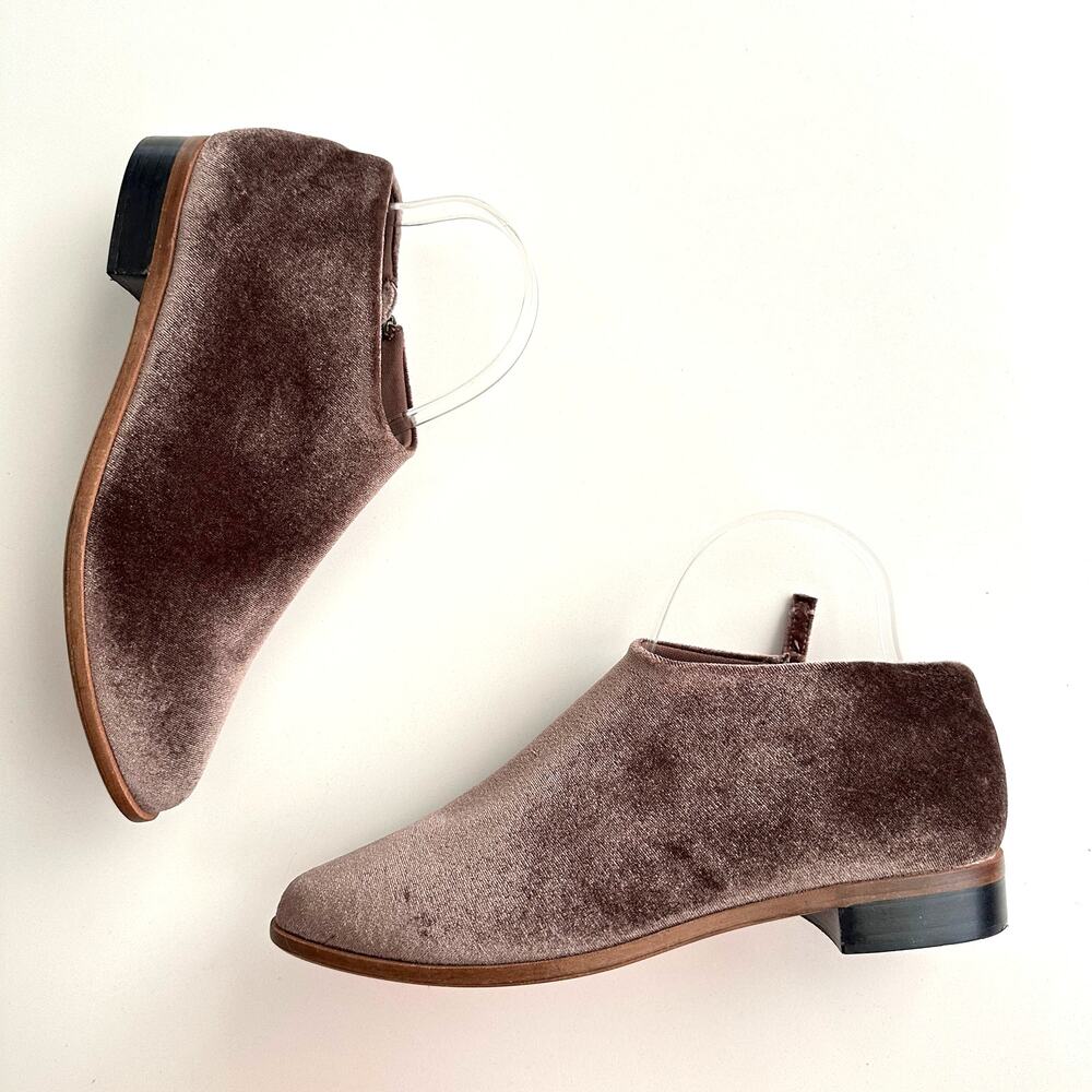 Kelsi Dagger Brooklyn EUC Garnet Hill Alia Berry Velvet Side Zip Ankle Boots 8